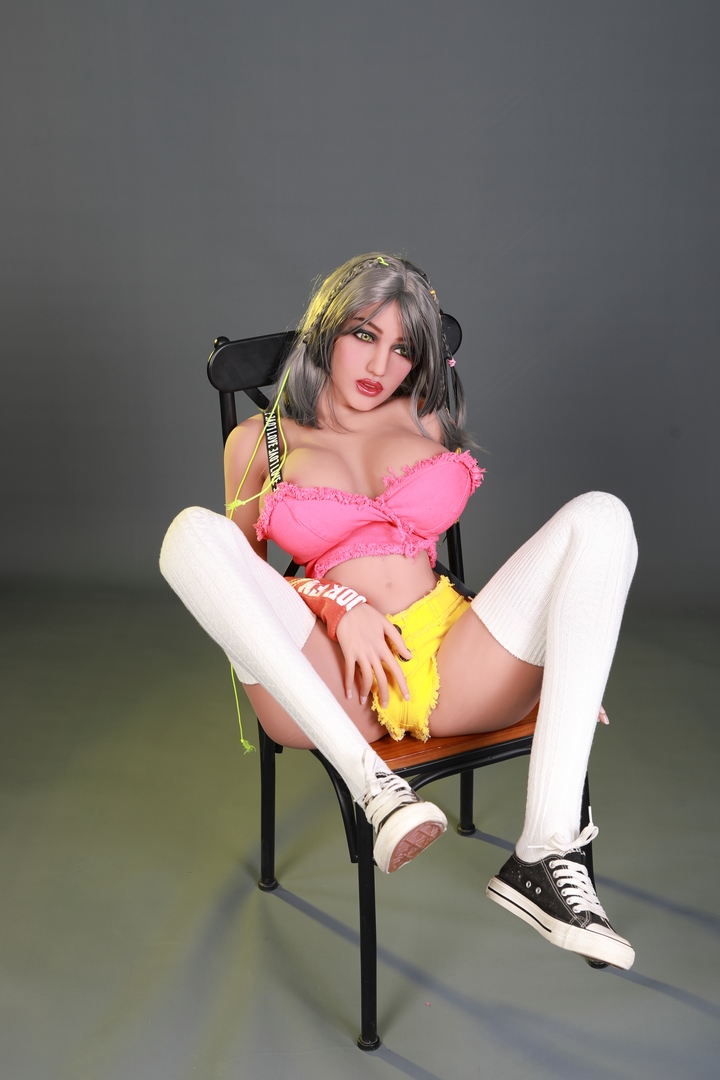 realistische Sexpuppe