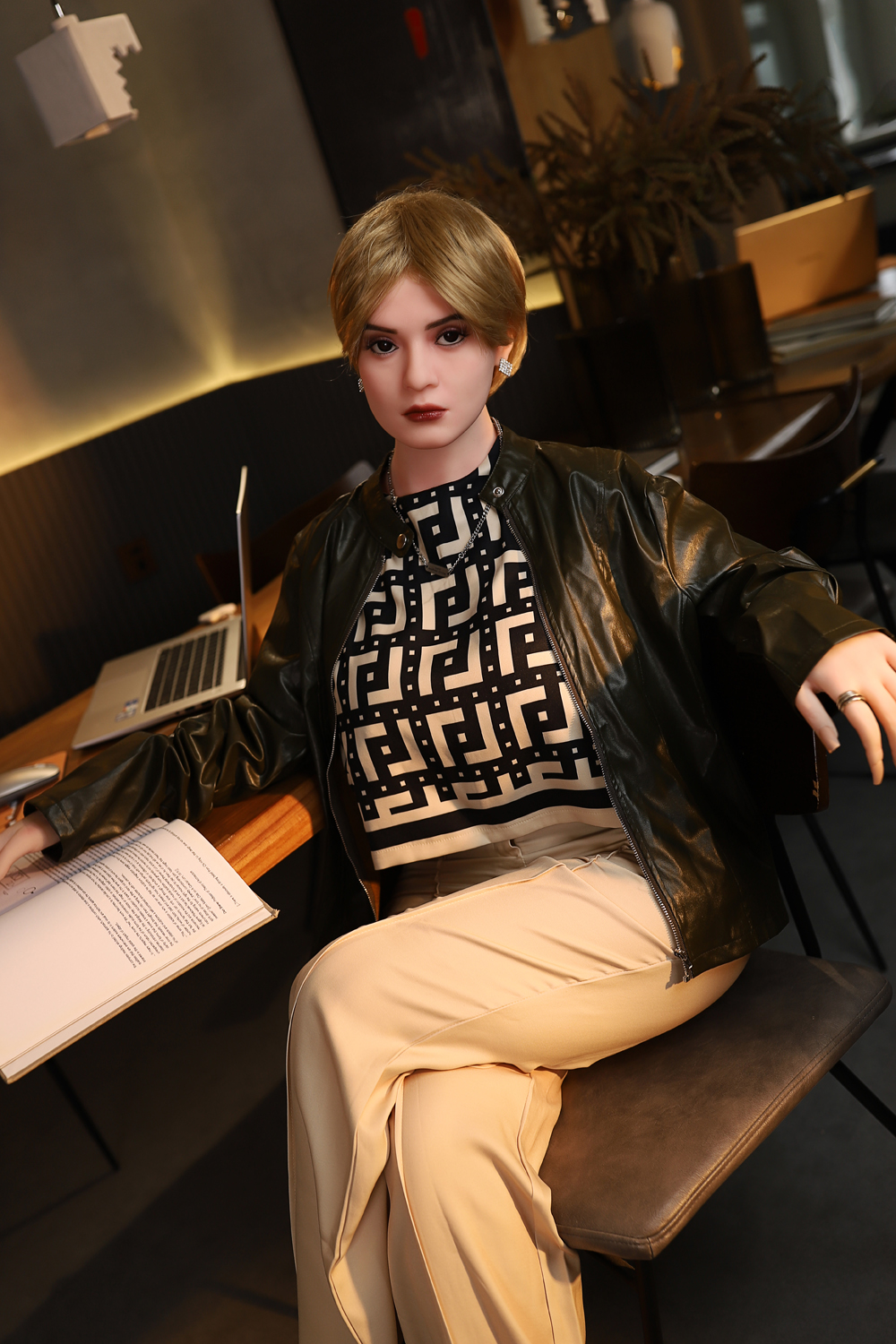 short hair sex doll